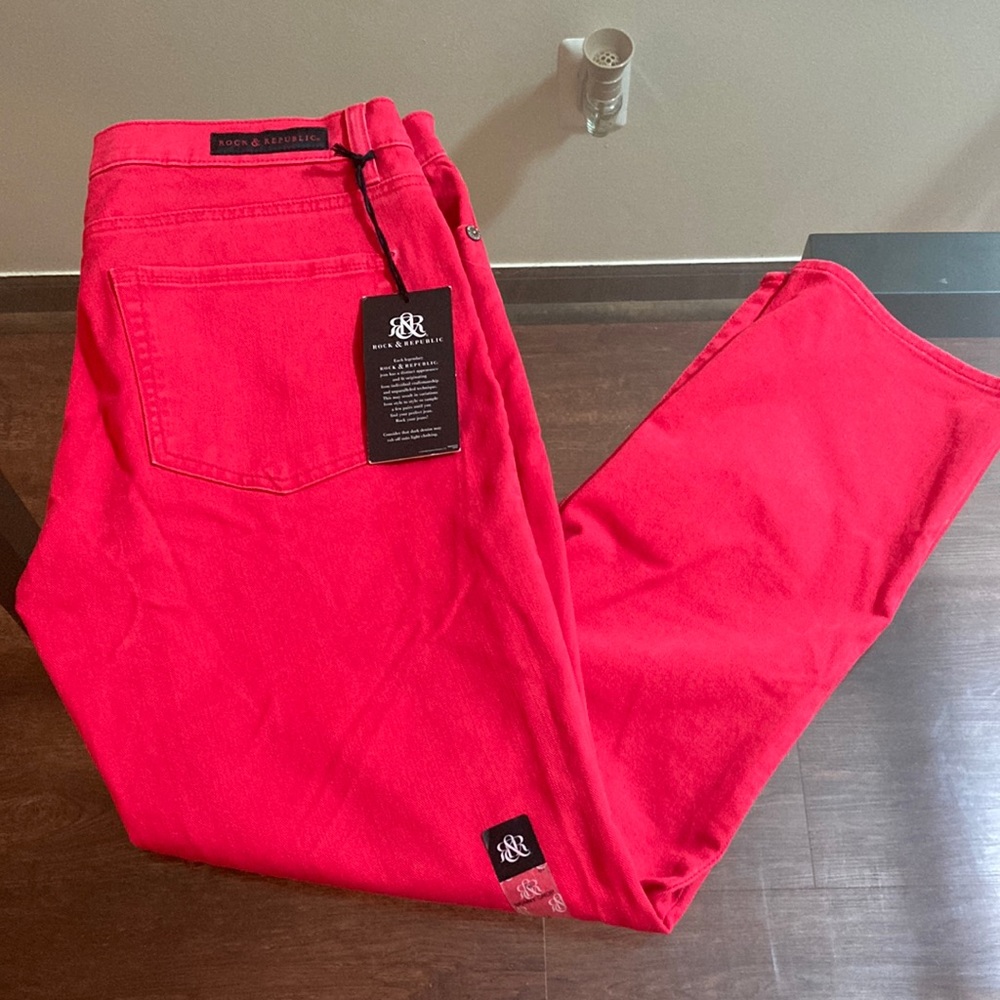 NWT Rock & Republic Skinny Crop Jeans Size 14 but runs small.